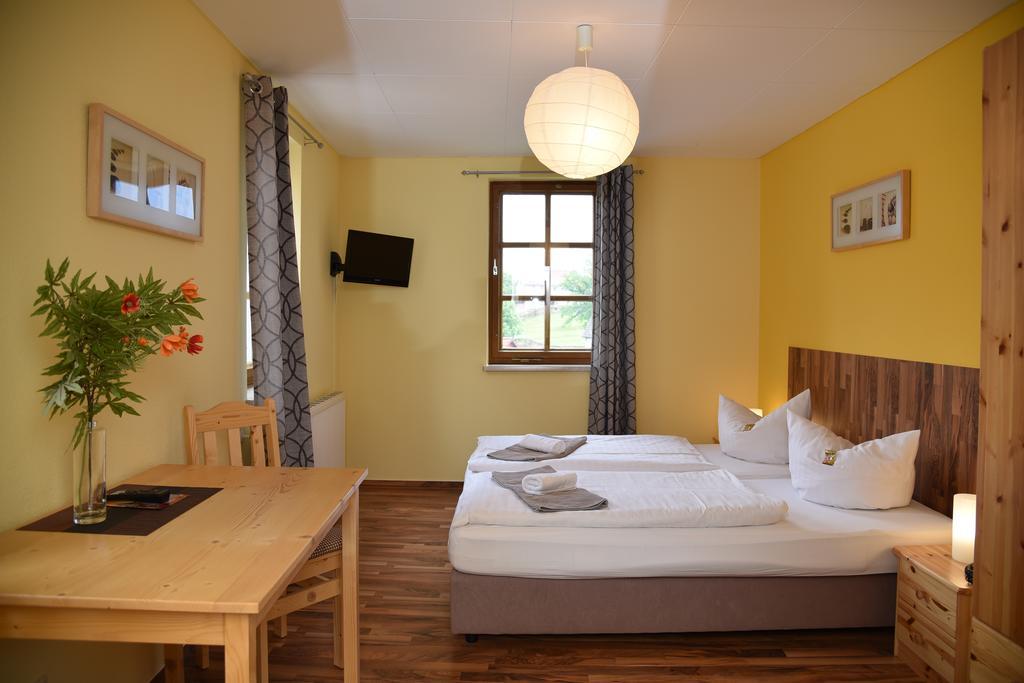 Thueringer Landhotel Edelhof Uhlstadt-Kirchhasel Bagian luar foto